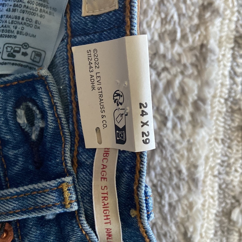 NWT Levi’s Ribcage Straight Ankle - Picture 5 of 9